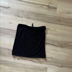 Chic Black Women's Crop Top